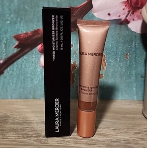 Makeup: Laura Mercier, Jeffree Star, Kat Von D & More Posh Party